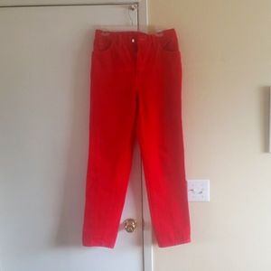 Red Levi's straight leg